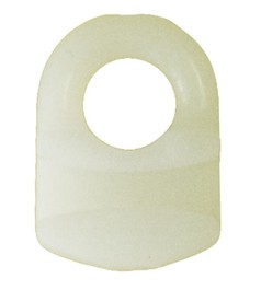 Ein helles, breites Gardinenr�llchen aus Kunststoff.