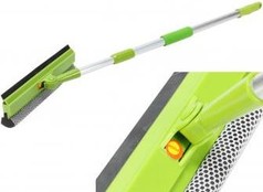 Gr�ner Teleskop-Abzieher mit silbernem Stiel und schwarzer Gummilippe. Detailansicht des schwenkbaren Kopfes.