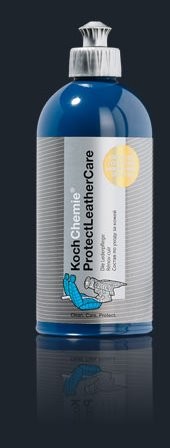 Blaue Flasche Koch Chemie ProtectLeatherCare Lederpflege mit silbernem Deckel und Etikett, das Lederpflege illustriert.
