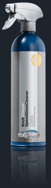 Dunkelblaue Spr�hflasche SpeedGlassCleaner von Koch Chemie. Der Glasreiniger hat einen silbernen Spr�hkopf.