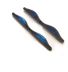 Reflektierende T�rkantenschoner in Schwarz mit blauen Reflektoren.