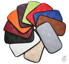 Mehrere Musterst�cke von Kunstleder in verschiedenen Farben mit Waffelpr�gung.