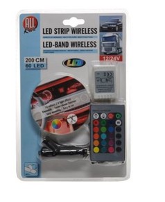 Verpacktes mehrfarbiges LED-Band Set mit Fernbedienung, Empf�nger und 12/24V Anschlusskabel.