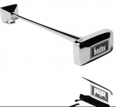 Ein gl�nzendes Hadley Lufthorn aus Chrom mit rechteckiger D�se und Montagefu�.