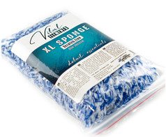 Blauer und wei�er XL Mikrofaser-Schwamm mit langen Fasern in transparenter Verpackung.