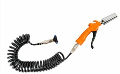 Orange Luftpistole mit gro�em Metallkopf und schwarzem Spiralschlauch mit silbernen Anschl�ssen.
