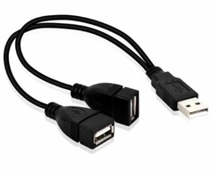 Schwarzes USB 3.0 Y-Splitterkabel mit einem Stecker und zwei Buchsen f�r Daten oder Laden.