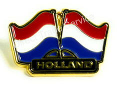 Pin mit gekreuzten Holland-Flaggen in Rot, Wei�, Blau und goldfarbenem Rand. Beschriftung: 