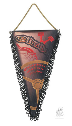 Dreieckiger Wimpel in Schwarz-Braun mit goldener Kette, schwarzen Fransen, Teufel, Lenkrad und Spruch 