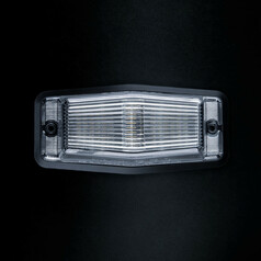 Rechteckiges LED-Positions- und Warnlicht aus Polycarbonat mit klarer, gerippter Linse und schwarzem Geh�use.