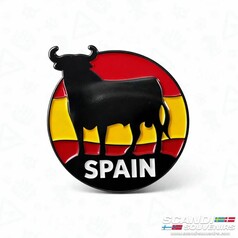 Schwarzer Stier auf spanischer Flagge mit Aufschrift "SPAIN". Metallisch, rund.
