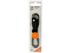 Schwarzes USB-C Ladekabel mit Stoffummantelung, 1m L�nge, verpackt.