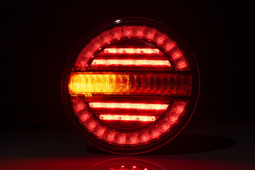 Heckleuchte rund R�cklicht-Bremslicht und Dynamischer Blinker
