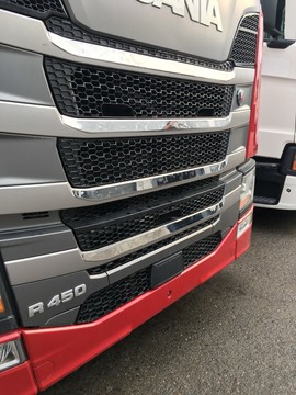 Mitte des Grills 4-teilig passend f�r Scania NG