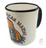 Wei�e Tasse mit schwarzem Henkel und schwarzem Rand. Mit "AMERICAN MARINE" Schriftzug und farbigem Motiv.