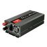 Grauer Power Inverter aus Aluminium mit geripptem Geh�use, L�fter und roten/schwarzen Anschl�ssen. Aufschrift: 600W/1200W.