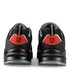 Zwei schwarze BRYNJE Sicherheitsschuhe mit rotem Logo und grauer Sohle, R�ckansicht.